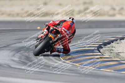media/Dec-01-2025-Moto Forza (Mon) [[2daa91e15f]]/1-Advanced Group/Session 2 Turn 11 Backside/